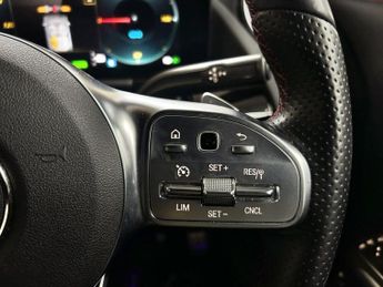 MERCEDES-BENZ EQA EQA 250 66.5kWh AMG Line SUV 5dr Electric Auto (190 ps)