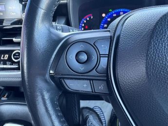 TOYOTA COROLLA 1.8 VVT-h Icon Touring Sports CVT Euro 6 (s/s) 5dr