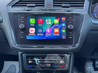 VOLKSWAGEN TIGUAN 2.0 TDI R-Line DSG 4Motion Euro 6 (s/s) 5dr