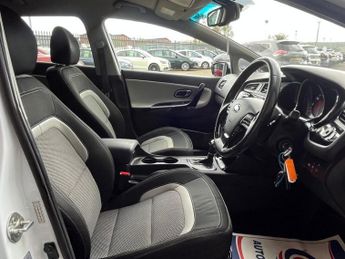 KIA CEED 1.6 CRDi 3 Sportswagon 5dr Diesel Auto Euro 5 (126 bhp)