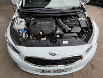 KIA CEED 1.6 CRDi 3 Sportswagon 5dr Diesel Auto Euro 5 (126 bhp)