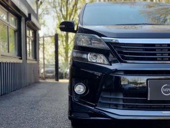 TOYOTA VELLFIRE 2.4 AUTO