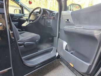 TOYOTA VELLFIRE 2.4 AUTO