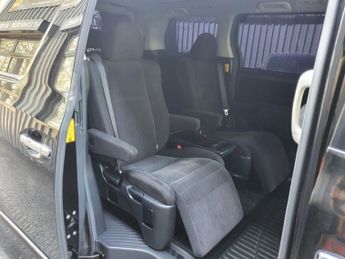 TOYOTA VELLFIRE 2.4 AUTO