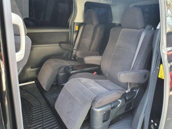 TOYOTA VELLFIRE 2.4 AUTO