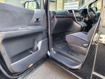 TOYOTA VELLFIRE 2.4 AUTO