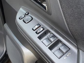 TOYOTA VELLFIRE 2.4 AUTO