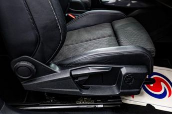 AUDI Q4 E-TRON 40 S line SUV 5dr Electric Auto 82kWh (204 ps)