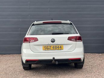 VOLKSWAGEN PASSAT 2.0 TDI EVO SEL Estate 5dr Auto 