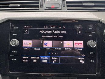 VOLKSWAGEN PASSAT 2.0 TDI EVO SEL Estate 5dr Auto 