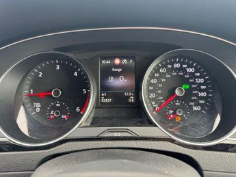 VOLKSWAGEN PASSAT 2.0 TDI EVO SEL Estate 5dr Auto 