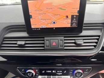 AUDI Q5 2.0 TFSI 45 Black Edition SUV 5dr Petrol S Tronic quattro Euro 6