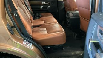 LAND ROVER DISCOVERY 4 3.0 SD V6 Landmark SUV 5dr Diesel Auto 4WD Euro 6 (s/s) (256 bhp