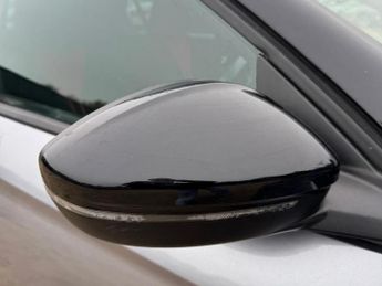 VAUXHALL Corsa Electric 50kWh SRi Premium Hatchback 5dr Electric Auto (136 ps)