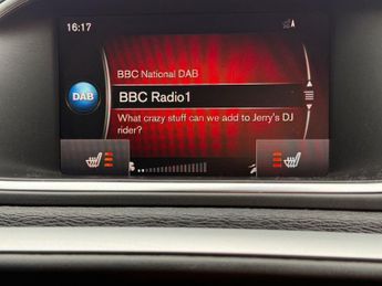 VOLVO V40 2.0 D3 Inscription Hatchback 5dr Auto 