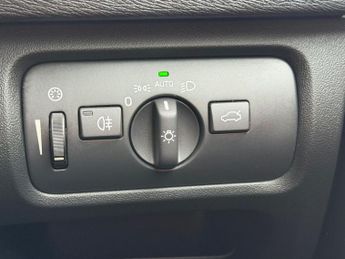 VOLVO V40 2.0 D3 Inscription Hatchback 5dr Auto 