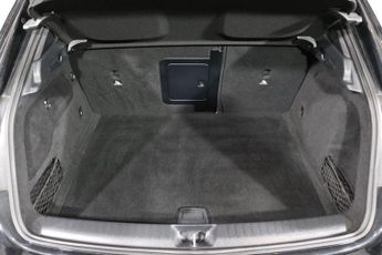 MERCEDES-BENZ 180 2.1 GLA220d AMG Line (Premium Plus) SUV 5dr Diesel 7G-DCT 4MATIC