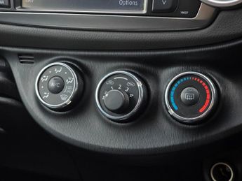 TOYOTA YARIS 1.33 Dual VVT-i Trend Hatchback 3dr Petrol Manual Euro 5 (101 ps