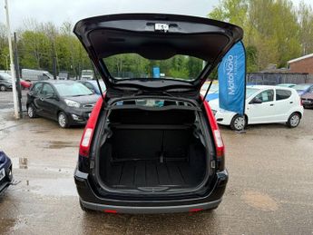 FORD FUSION 1.6 Zetec Climate Hatchback 5dr Petrol Automatic (181 g/km, 99 b