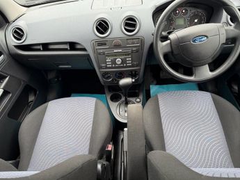 FORD FUSION 1.6 Zetec Climate Hatchback 5dr Petrol Automatic (181 g/km, 99 b