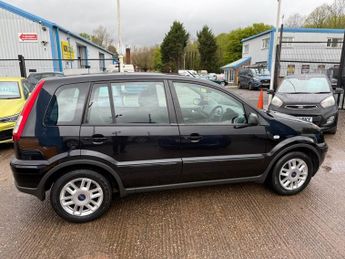 FORD FUSION 1.6 Zetec Climate Hatchback 5dr Petrol Automatic (181 g/km, 99 b