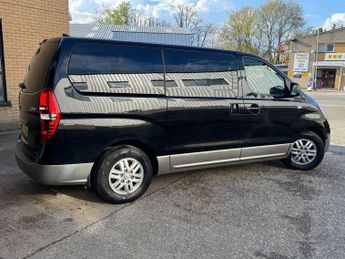 HYUNDAI i800 2.5 CRDi SE Nav MPV 5dr Diesel Auto Euro 6 (170 ps)