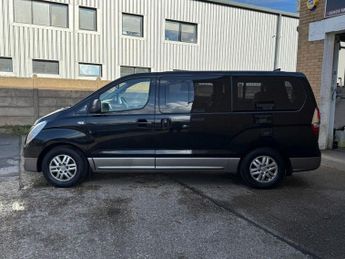 HYUNDAI i800 2.5 CRDi SE Nav MPV 5dr Diesel Auto Euro 6 (170 ps)