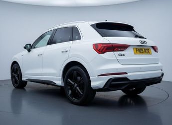 AUDI Q3 1.5 TFSI CoD 35 S line SUV 5dr Petrol S Tronic Euro 6 (s/s) (150