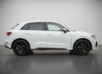 AUDI Q3 1.5 TFSI CoD 35 S line SUV 5dr Petrol S Tronic Euro 6 (s/s) (150