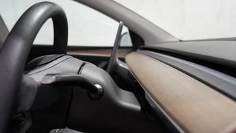 TESLA MODEL Y (Dual Motor) Long Range SUV 5dr Electric Auto 4WDE (384 bhp)