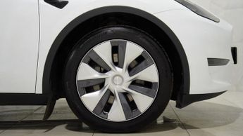 TESLA MODEL Y (Dual Motor) Long Range SUV 5dr Electric Auto 4WDE (384 bhp)