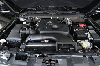 MITSUBISHI SHOGUN 3.2 DI-DC SG5 SUV 5dr Diesel Auto 4WD Euro 6 LWB (187 ps)