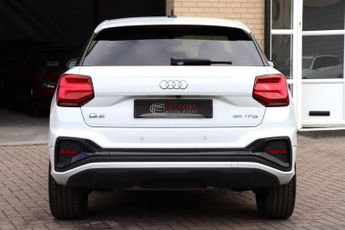 AUDI Q2 1.5 TFSI COD 35 BLACK EDITION 