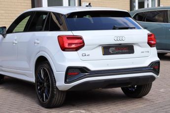 AUDI Q2 1.5 TFSI COD 35 BLACK EDITION 