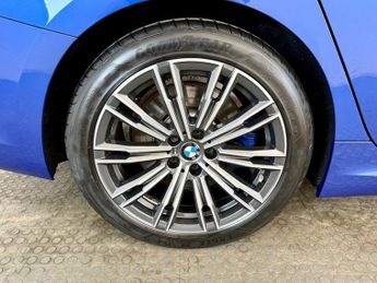BMW 3 SERIES 2.0 330i M Sport Saloon 4dr Petrol Auto Euro 6 (s/s) (258 ps)