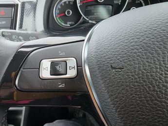 VOLKSWAGEN e-up! 36.8kWh e-up! Hatchback 5dr Electric Auto (82 ps)