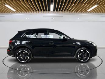 AUDI Q5 2.0 TDI 40 Black Edition SUV 5dr Diesel S Tronic quattro Euro 6 