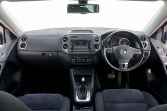 VOLKSWAGEN TIGUAN 2.0 TDI BlueMotion Tech SE SUV Diesel DSG 4WD (s/s) 5dr - Just 6