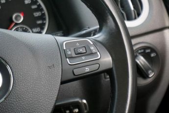 VOLKSWAGEN TIGUAN 2.0 TDI BlueMotion Tech SE SUV Diesel DSG 4WD (s/s) 5dr - Just 6
