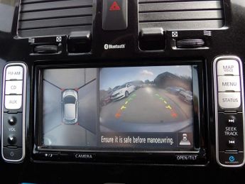 NISSAN LEAF 24kWh Tekna Hatchback 5dr Electric Auto (107 bhp)