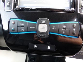 NISSAN LEAF 24kWh Tekna Hatchback 5dr Electric Auto (107 bhp)