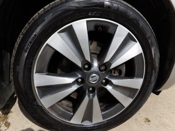 NISSAN LEAF 24kWh Tekna Hatchback 5dr Electric Auto (107 bhp)