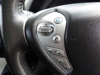 NISSAN LEAF 24kWh Tekna Hatchback 5dr Electric Auto (107 bhp)