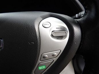 NISSAN LEAF 24kWh Tekna Hatchback 5dr Electric Auto (107 bhp)