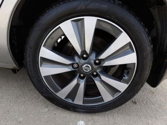 NISSAN LEAF 24kWh Tekna Hatchback 5dr Electric Auto (107 bhp)