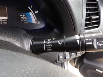 NISSAN LEAF 24kWh Tekna Hatchback 5dr Electric Auto (107 bhp)