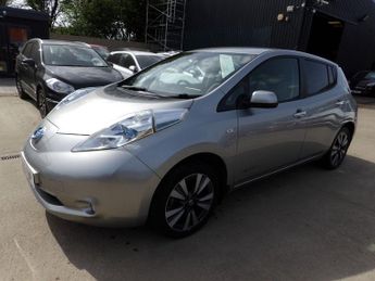 NISSAN LEAF 24kWh Tekna Hatchback 5dr Electric Auto (107 bhp)