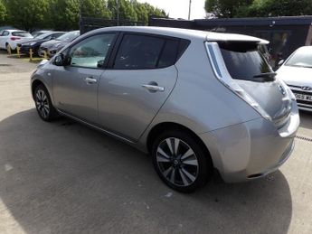 NISSAN LEAF 24kWh Tekna Hatchback 5dr Electric Auto (107 bhp)