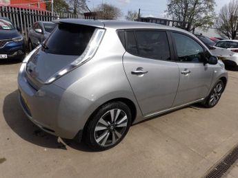 NISSAN LEAF 24kWh Tekna Hatchback 5dr Electric Auto (107 bhp)