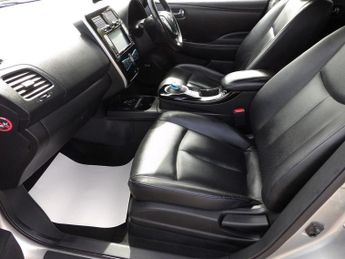 NISSAN LEAF 24kWh Tekna Hatchback 5dr Electric Auto (107 bhp)